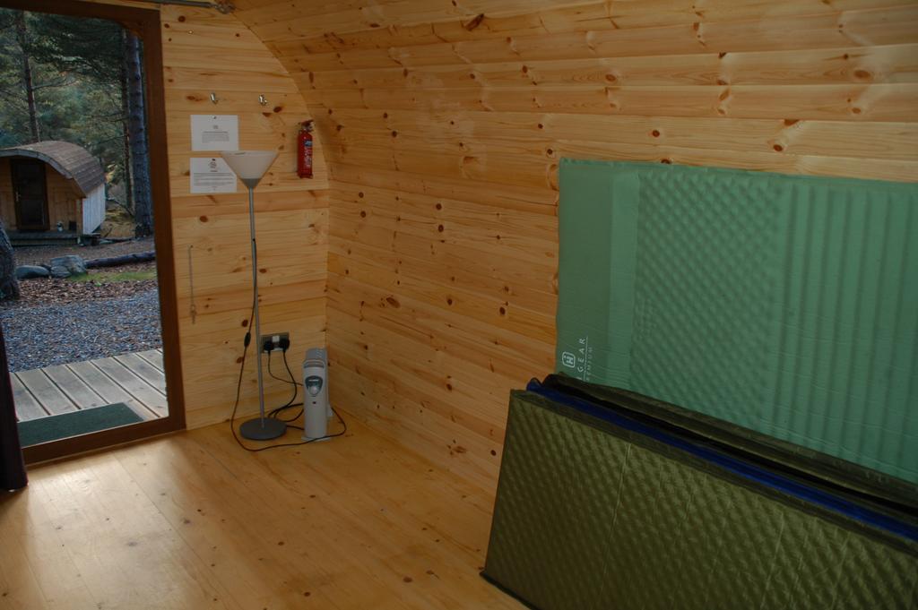 Camping Pod Heaven Brackla Esterno foto