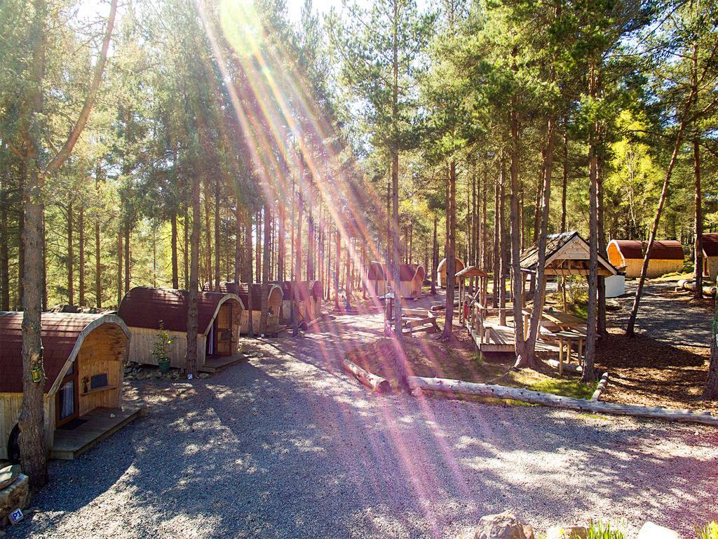 Camping Pod Heaven Brackla Esterno foto