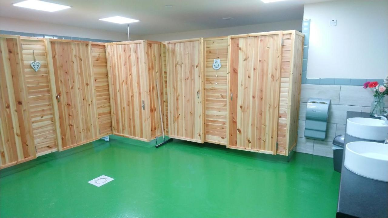 Camping Pod Heaven Brackla Esterno foto